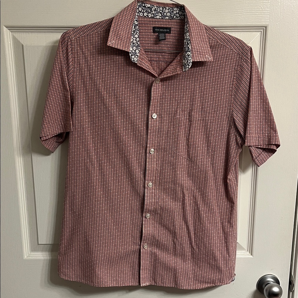 Van Heusen Red and White Patterned Short Sleeve Shirt